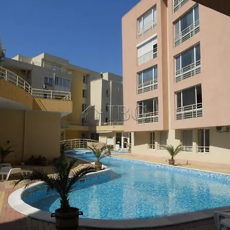 Sunny Beach, Palm Court B26 ساني بيتش